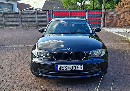 BMW 116i - schwarz