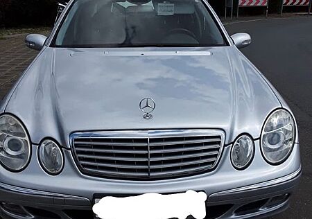 Mercedes-Benz E 200 KOMPRESSOR AVANTGARDE Avantgarde