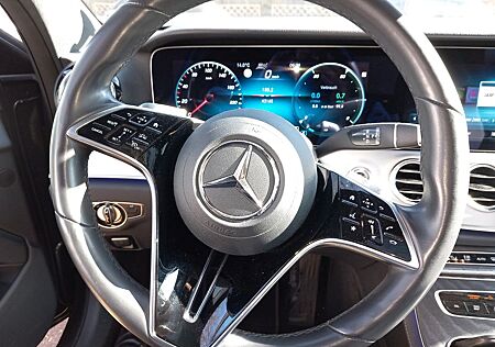 Mercedes-Benz E 300 de Autom. -