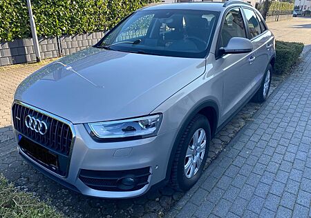 Audi Q3 2.0 TFSI quattro -
