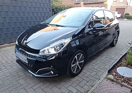 Peugeot 208 PureTech82 Active, HU/AU NEU, Klimaautomatik