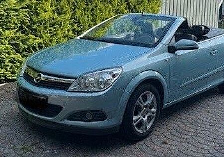 Opel Astra Cabrio TwinTop, 4-Sitzer wenig km, Voll