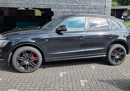 Audi Q5 2.0 TFSI quattro -