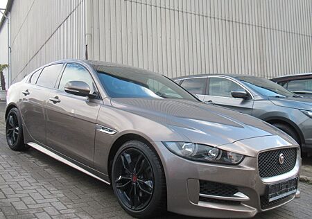 Jaguar XE R-Sport-NAVI-PANO-PDC-SHZ-LEDER-AHK-2.HAND