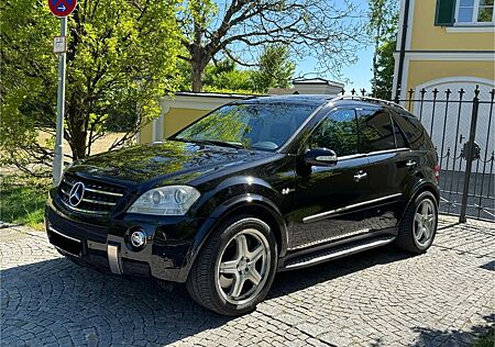 Mercedes-Benz ML 63 AMG 4MATIC AMG Glas-Dach Luft. H&K