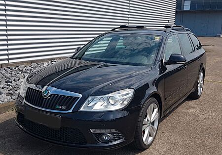 Skoda Octavia 2.0 TDI RS SHZ,AHK,WE-STANDH,THULE