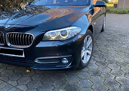 BMW 530d xDrive Touring A Luxury Line