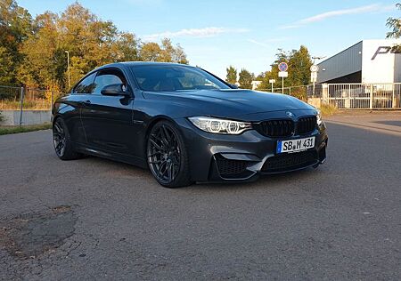 BMW M4 top Zustand,nur 29tkm,liebhaber,service neu