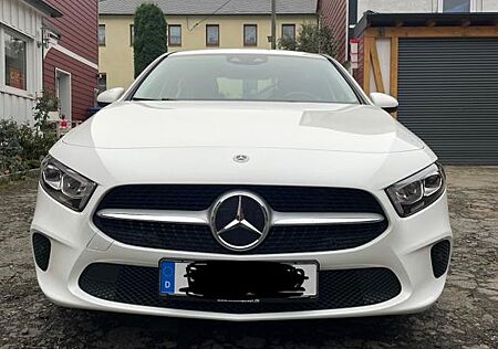 Mercedes-Benz A 200 -