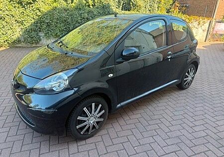 Toyota Aygo (X) Aygo (X) 1,0 Cool/Klima