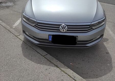 VW Passat Volkswagen 2.0 TDI SCR 140kW DSG 4MOTION Highline/
