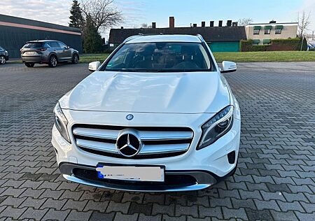 Mercedes-Benz GLA 180 Activity Edition