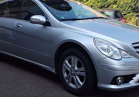 Mercedes-Benz R 350 4MATIC lang 5-Sitzer AMG Anhängerkupplung