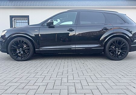 Audi Q7 3.0TDI S-Line Matrix 22" Virtual Tausch möglich