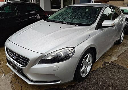 Volvo V40 You! 2.0d AUTOMATIK/NAVI/SHZ/XENON/PDC/TEMPO