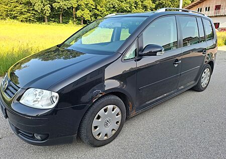 VW Touran Volkswagen 1.6 Benzin