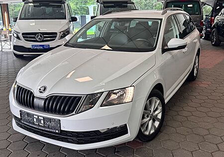 Skoda Octavia 1.6 TDI*NAVI*CARPLAY*TEMPO*1-HAND*LEDER*