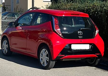 Toyota Aygo (X) Aygo (X) 1,0-l-VVT-i x-play 34 000 km