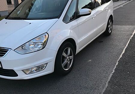 Ford Galaxy 2,0 TDCi Diesel, PowerShift,7 Sitz.NAVI