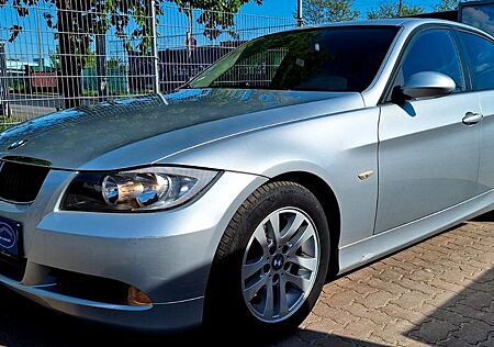 BMW 320i *STEUERKETTE NEU~TÜV NEU~GARANTIE*
