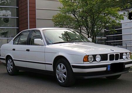 BMW 520i , H-Kennzeichen, Schiebedach