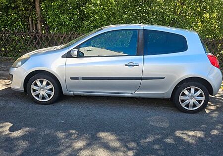 Renault Clio Exception 1.6 16V 65kW Exception