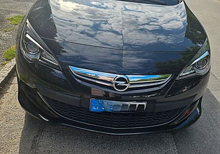 Opel Astra GTC 1.4 Turbo 103kW -