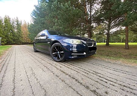 BMW 520i Touring A -