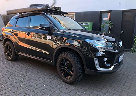 Suzuki Vitara Hybrid Comfort+ höher und mit All-Terrain