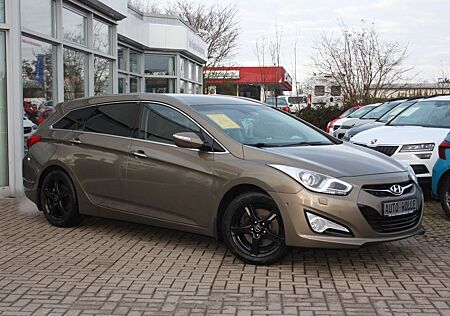 Hyundai i40 cw 2.0 Style XENON NAVI SITZLÜFTUNG 1.HAND