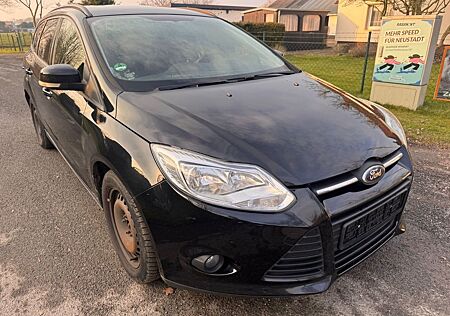Ford Focus 1.0 Ecoboost Turnier Trend
