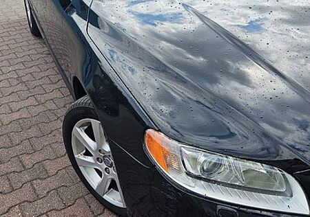 Volvo V70 D4 Black