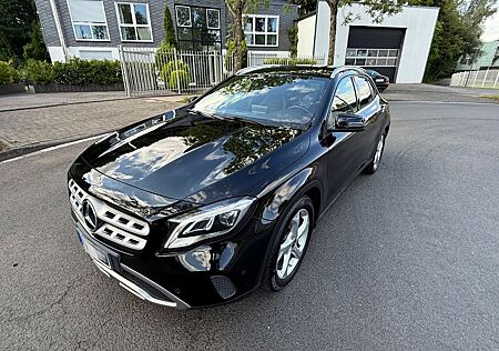 Mercedes-Benz GLA 180 GLA UrbanStyle Edition