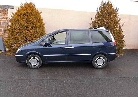 Lancia Phedra 2.0 16V Multijet Executive