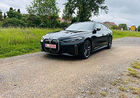 BMW i4 Baureihe Gran Coupe 40 eDrive M-Paket