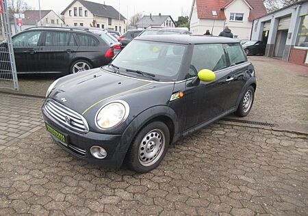 Mini Cooper 1.6 88 KW KLIMA XENON TEILLEDER TÜV 04/25