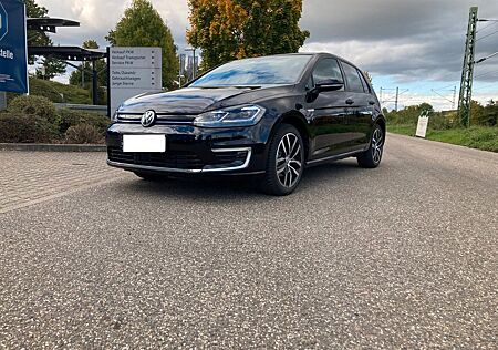VW Golf Volkswagen e-