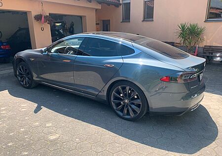 Tesla Model S P85 P