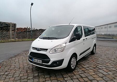 Ford Tourneo Custom langer Radstand 9 Sitzer