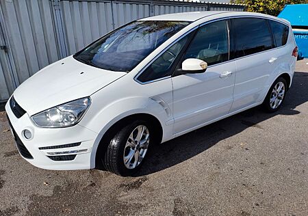 Ford S-Max 2,2 TDCi 147kW DPF Titanium Titanium