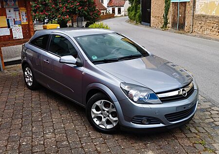 Opel Astra H GTC 1.6 HU:12/2025