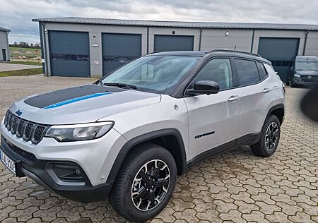 Jeep Compass Trailhawk Plug-In Hybrid 4WD