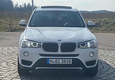 BMW X3 xDrive20d Panorama-XENON-Volleder