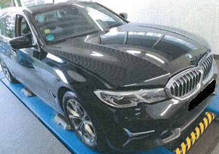 BMW 318 d Touring Luxury Line+HUD+LASER+AHK+NAVI