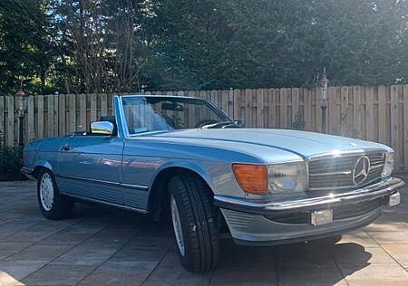 Mercedes-Benz SL 560