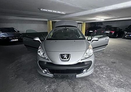 Peugeot 207 CC Filou 120 Filou