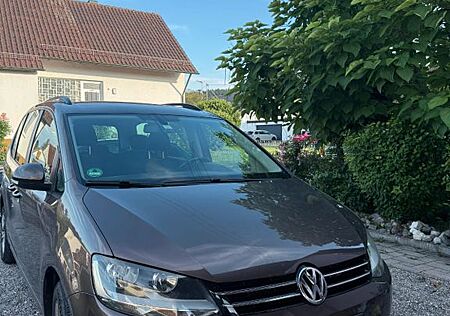 VW Sharan Volkswagen 2.0 TDI BlueMotion Technology Trendli...