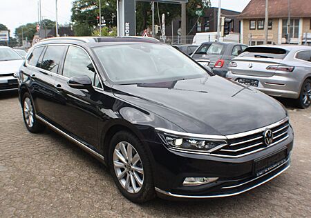 VW Passat Variant Volkswagen Elegance DSG Nav Sitzh Matrix AHK