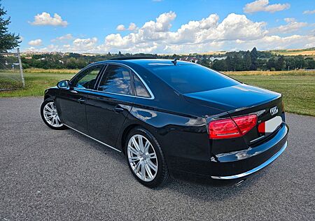 Audi A8 3.0 TDI tiptronic quattro -
