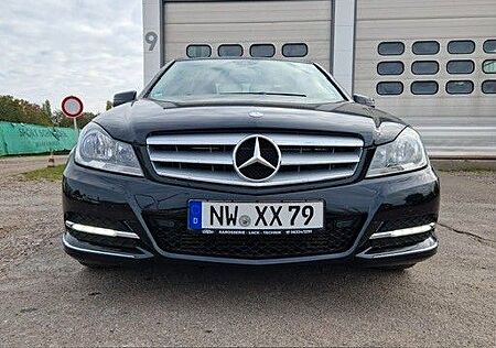 Mercedes-Benz C 180 C -Klasse Lim. CGI BlueEfficiency